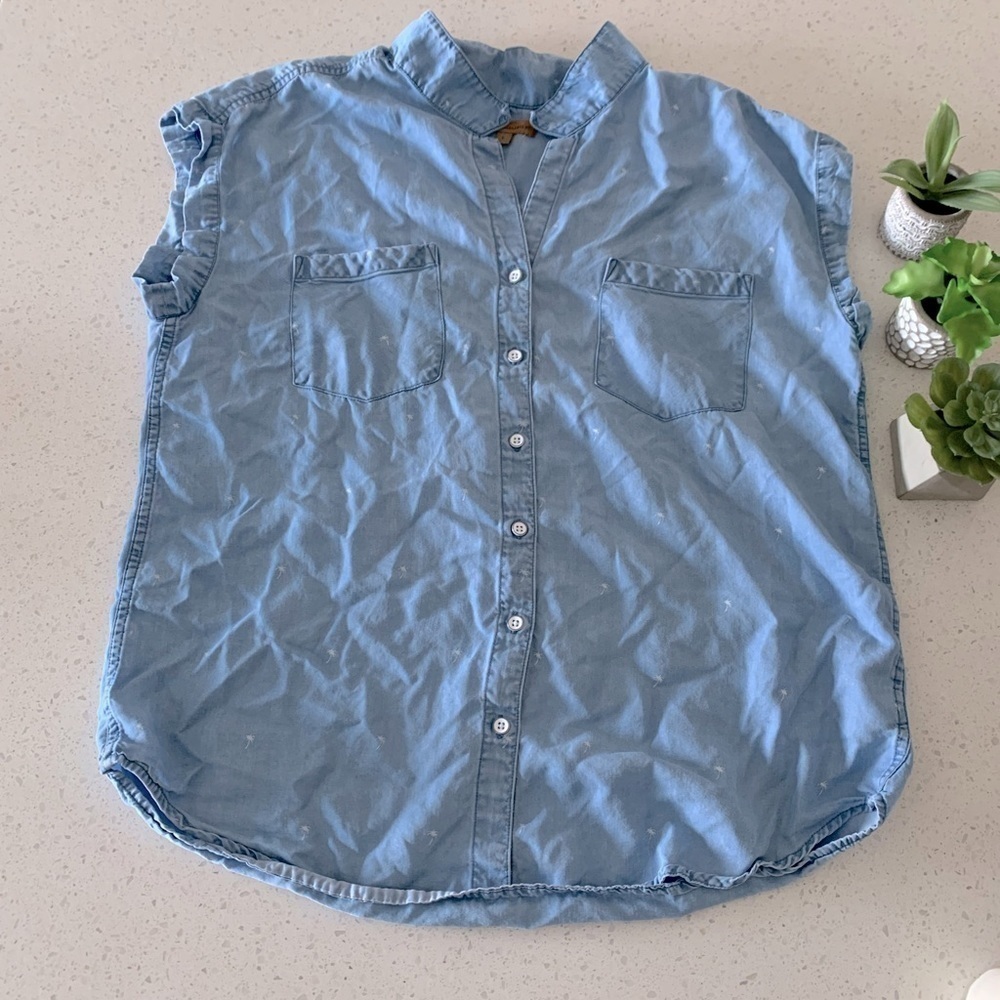 Jachs Girlfriend Chambray Palm Tree Button Down T… - image 3